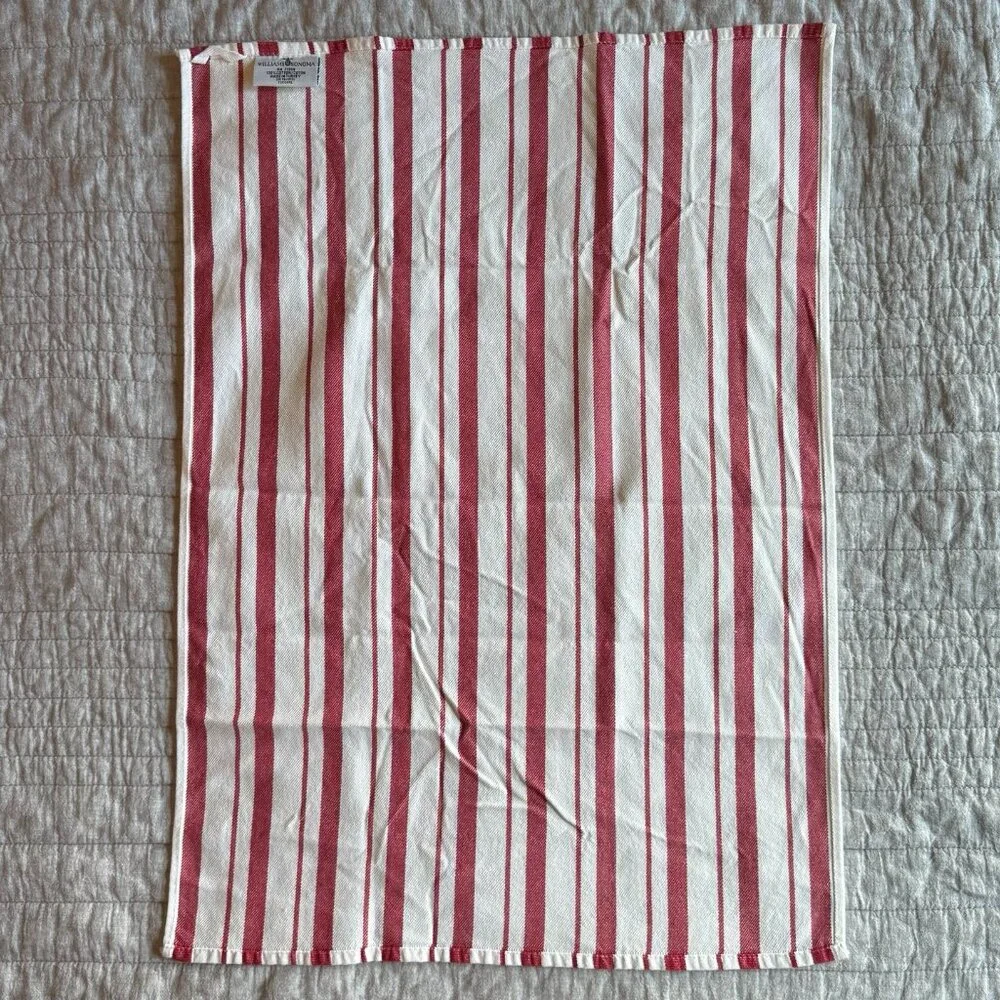Williams Sonoma set red